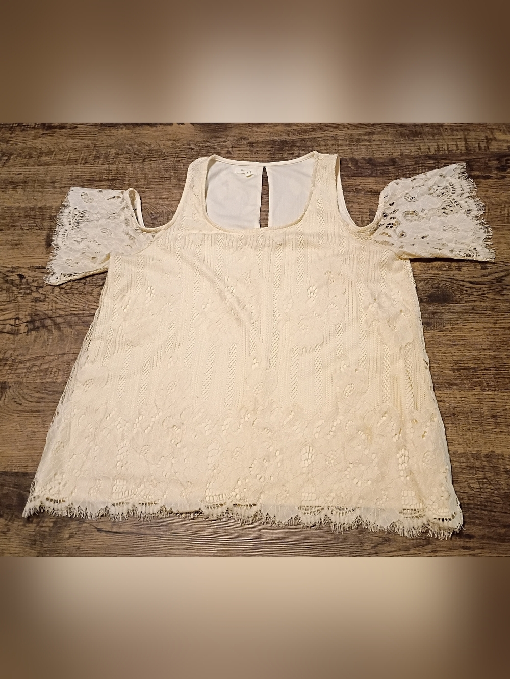 Maurice Peek a Boo Shoulder Cream Lace & Lined Blouse Top Women's Size 1 /1XL